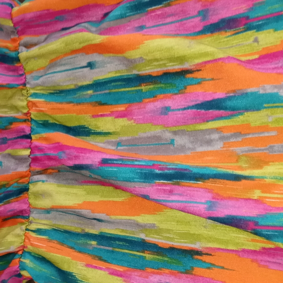 Gorgeous vibrant dress - Picture 8 of 10